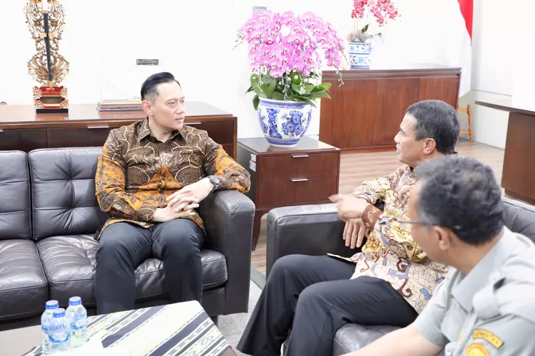 Menko AHY dalam rapat lintas Kementerian di kantor Menteri Koordinator Infrastruktur dan Pembangunan Kewilayahan