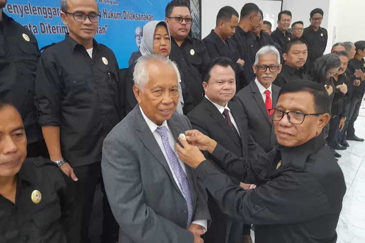 OC Kaligis dan Ronnie Sompie dan Ketum PWI Pusat Hendry Ch Bangun