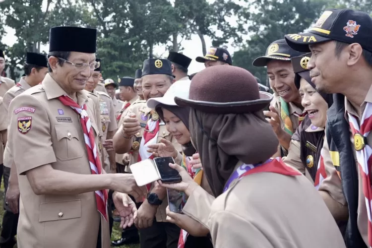 Menteri Agama (Menag) Nasaruddin Umar ketika membuka Kemah Pramuka Madrasah Nasional (KPMN) 2024 di Cibubur, Jakarta Timur. - Foto: Istimewa