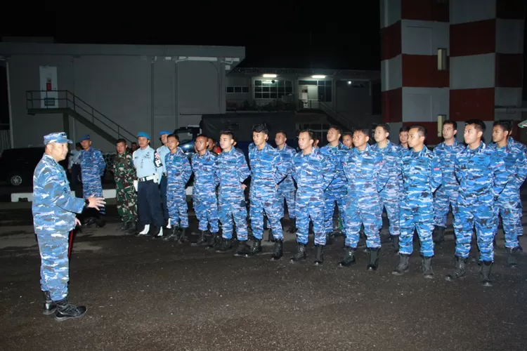 Lanud Husein Sastranegara Berangkatkan Satgas Cepat Tanggap Untuk Bantu Korban Bencana Alam di Desa Kadupandak 