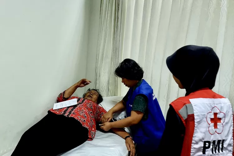 Relawan PMI Kota Tangerang Siap Siaga bantu pemudik - Foto: Istimewa