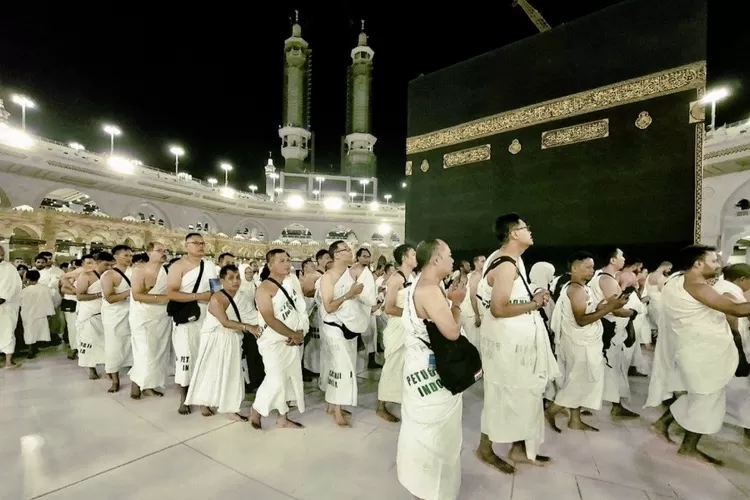 (Ilustrasi) jemaah haji Indonesia ketika melaksanakan tawaf - Foto: Henri Lukmanul Hakim