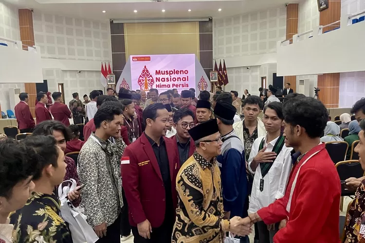Wakil Ketua Umum Pimpinan Pusat Persatuan Islam (PP PERSIS), Prof. Atip Laifulhayat ketika diacara pembukaan Muspleno Nasional Hima PERSIS &ndash; Foto: Henri Lukmanul Hakim