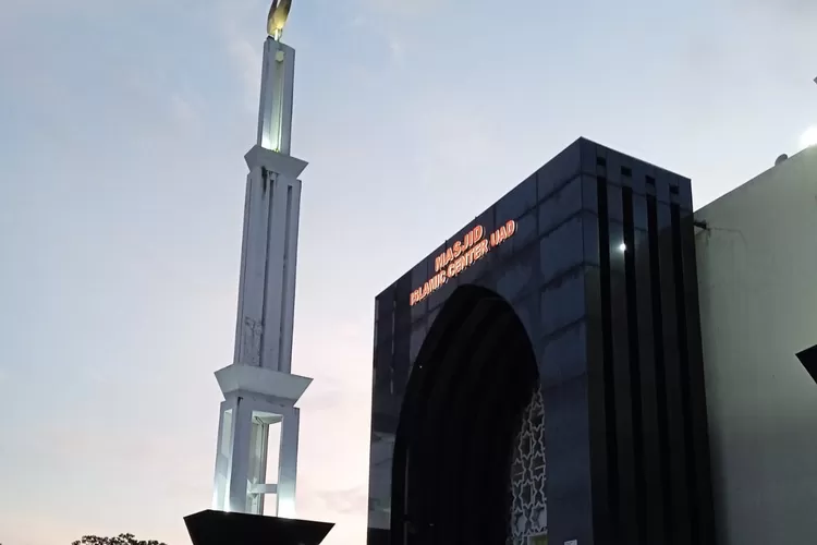 Ilustrasi seni masjid sebagai salah satu simbol dari kemajuan Islam