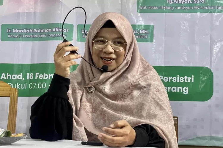 Ketua Pimpinan Daerah Persatuan Islam Istri (PERSISTRI) Kota Tangerang, Ir. Mardiah Alimar - Foto: Henri Lukmanul Hakim