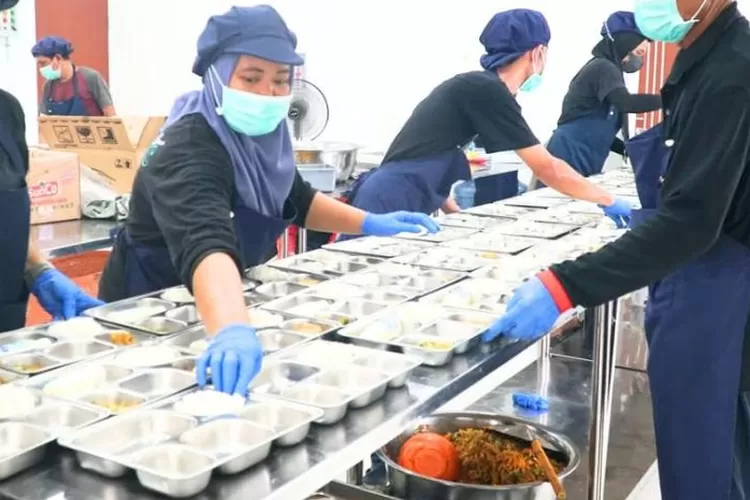 Kepala BGN menyarankan SPPG dan Mitra MBG untuk mengunggah video proses memasak Makan Bergizi Gratis. (Instagram/kantorstafpresidenri)