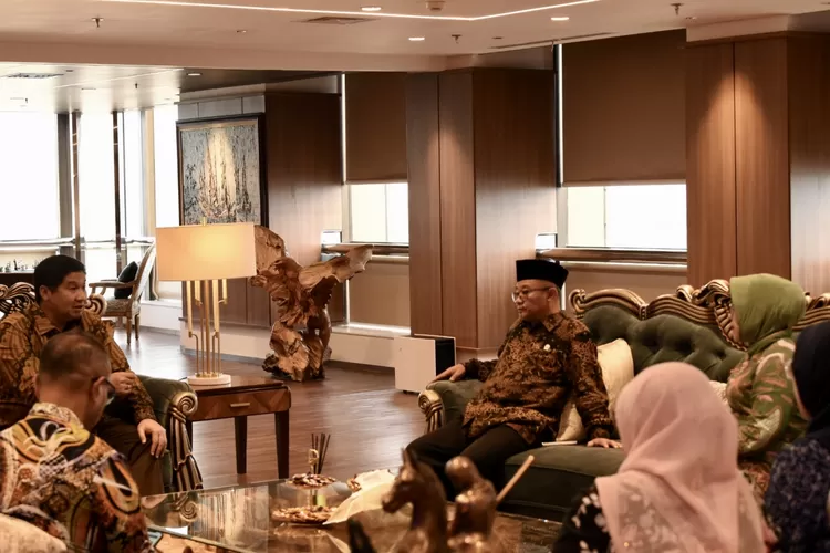 Mendikdasmen Hadiri Rapat Pembahasan Rencana Pembangunan Rumah untuk Guru - Foto: Istimewa