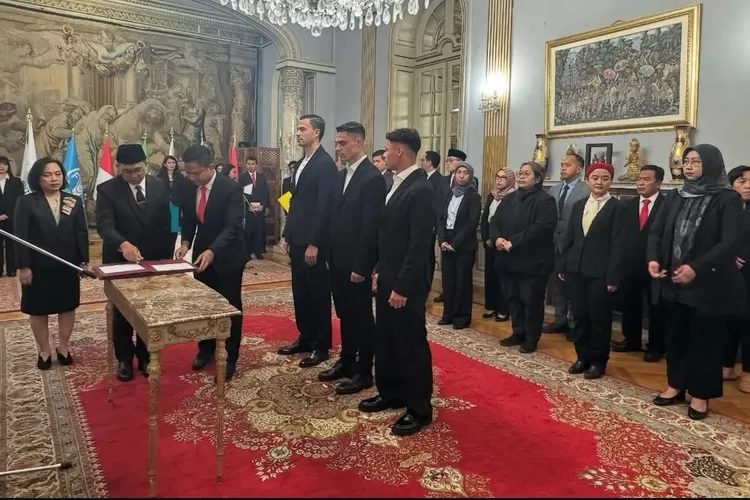 Pengambilan Sumpah Joey, Dean dan Emil Resmi Jadi WNI