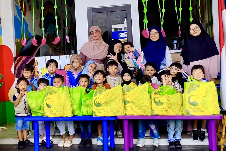 Anak-anak PCI KIDS dengan penuh semangat melaksanakan kegiatan bakti sosial bertajuk "PCI KIDS Berbagi" - Foto: Istimewa