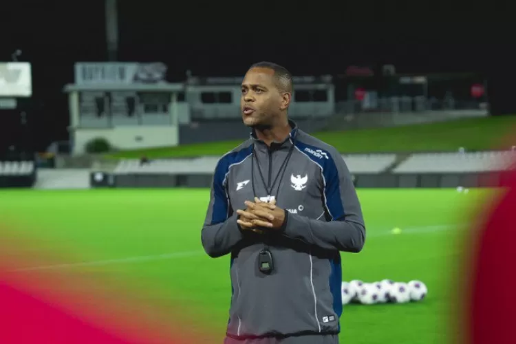 Patrick Kluivert saat melatih Timnas Indonesia