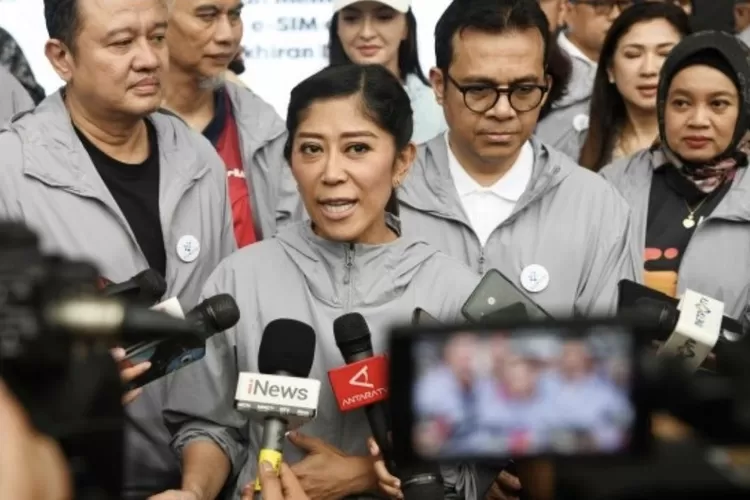 Menteri Komunikasi dan Digital Meutya Hafid ketika memberika. keterangan kepada awak media - Foto: Istimewa