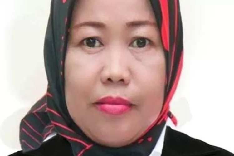 Umi Sjarifah Pimpinan Redaksi Sudutpandang