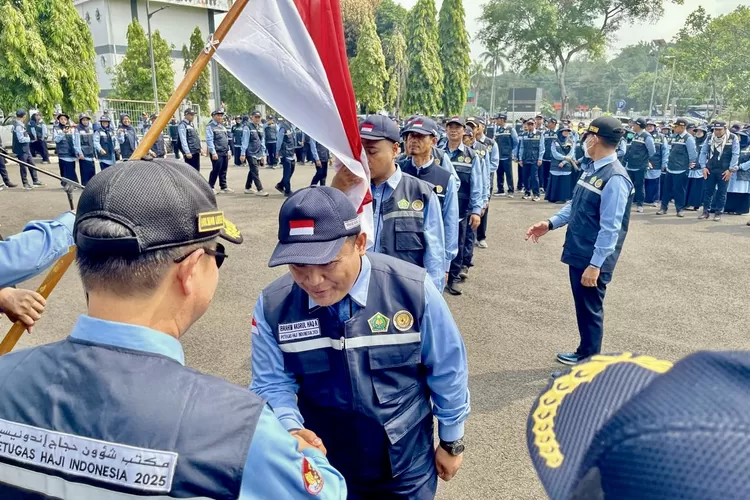 (Ilustrasi) Kemenag melepas PPIH Arab Saudi menuju Tanah Suci di Asrama Haji, Jakarta - Foto: Henri Lukmanul Hakim