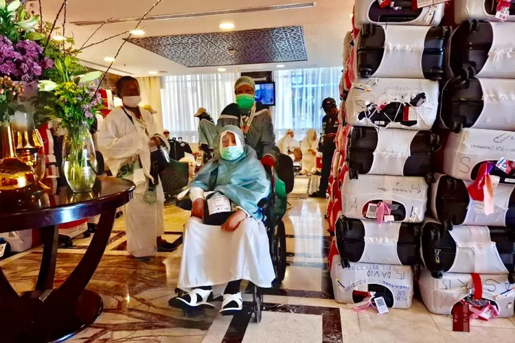(Ilustrasi) Jemaah haji Indonesia tiba di hotel Madinah - Foto: Henri Lukmanul Hakim