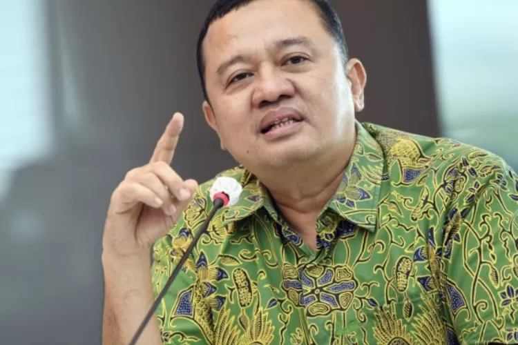 Komdigi menegaskan regulasi baru pos komersial hanya menyasar potongan ongkos kirim dari perusahaan jasa kirim. (komdigi.go.id)