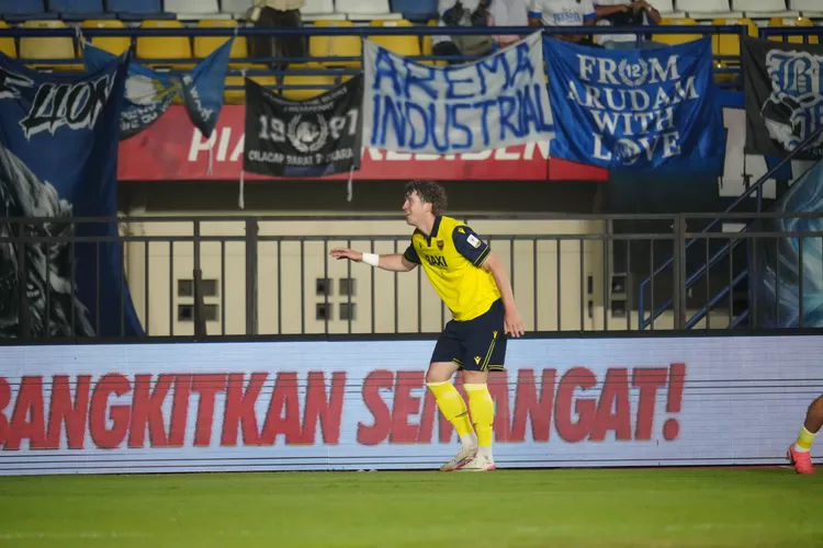Pemain Oxford United Ole Romany