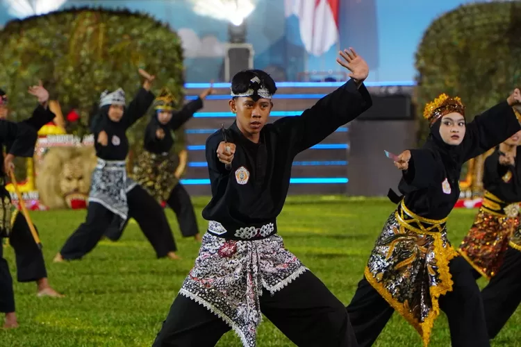 Pembukaan Pekan Olahraga Provinsi (Porprov) IX Jawa Timur 2025 berlangsung meriah di Stadion Gajayana, Kota Malang, Sabtu (28/6/2025).