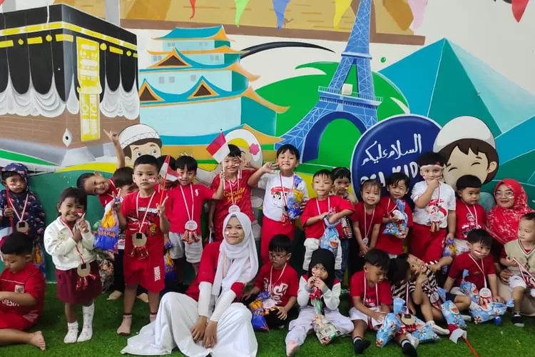 Siswa siswi KB-TK PCI KIDS Meriahkan Lomba Agustusan dengan Semangat Percaya Diri dan Kemandirian - Foto: Istimewa