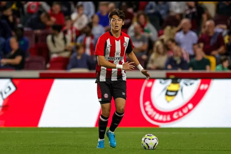Kim Ji-soo, bek Timnas Korsel U-23 saat memperkuat Brentford. Tembok belakang Tim Korsel di AFC U23, 3-9 Oktober  2025.