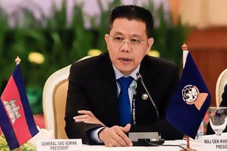 Presiden Federasi Sepak Bola ASEAN (AFF), Jenderal Khiev Sameth, 