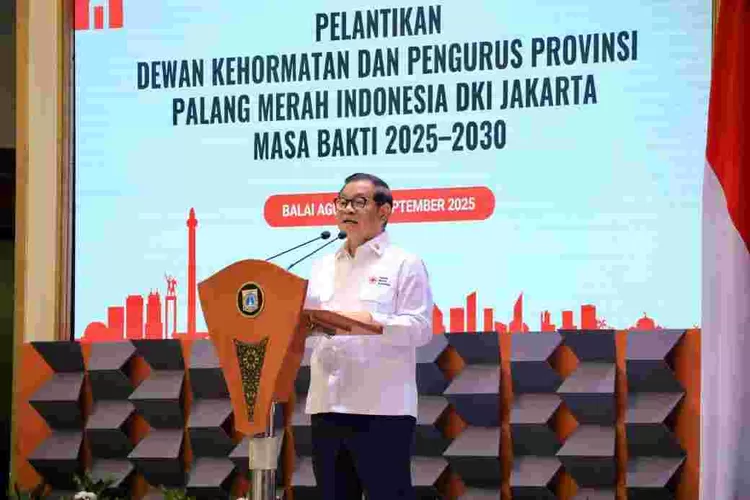 Hadiri Pelantikan PMI DKI, Gubernur Pramono Dukung Pelayanan Kemanusiaan Inklusif dan Berkelanjutan