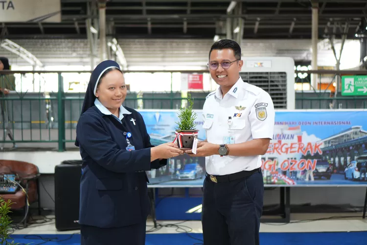 KAI Daop 6 Yogyakarta dan Yayasan Tarakanita Gelar Sosialisasi Cinta Lingkungan di Stasiun Yogyakarta