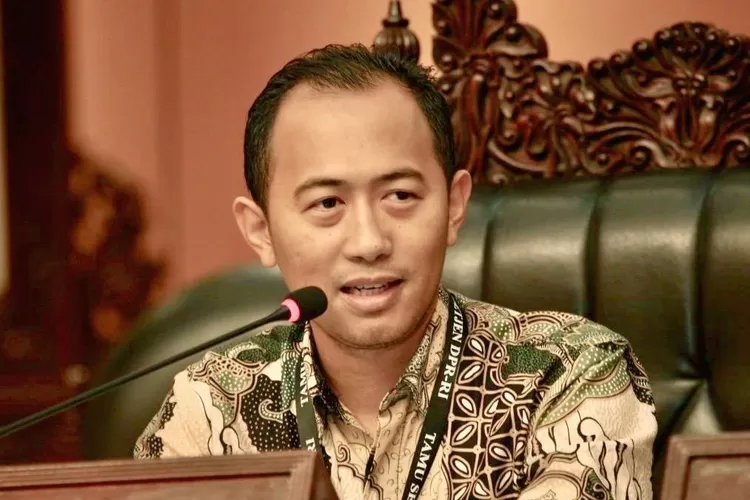 Kepala Sekolah SMP Prima Cen dekia Islami, Beny Saputro - Foto: Henri Lukmanul Hakim