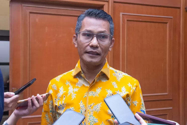 pada kuartal I dan II tercatat tumbuh di atas 4 persen. Menurut Juru Bicara Kementerian Perindustrian (Kemenperin) Febri Hendri Antoni Arief