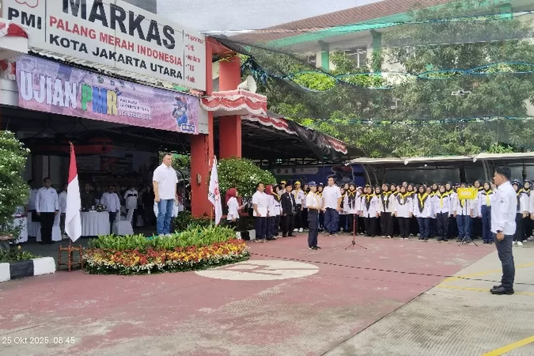 Wali Kota Jakarta Utara saat Jadi Komandan Apel Ujian PMR se Jakarta Utara