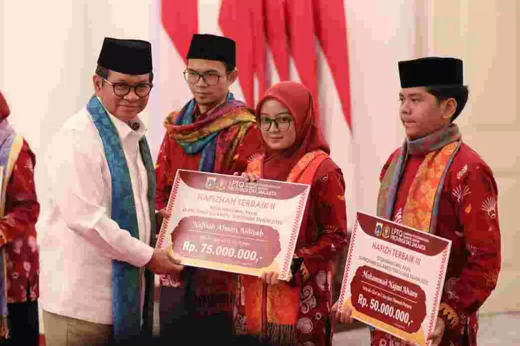  Gubernur DKI Jakarta, Pramono Anung, menerima kedatangan kafilah DKI Jakarta di Balai Kota 