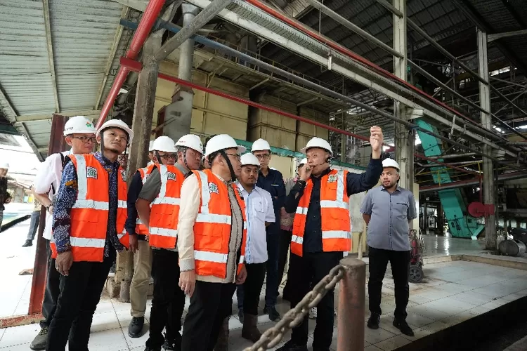 Peninjauan Pengelolaan Limbah Sawit PalmCo 