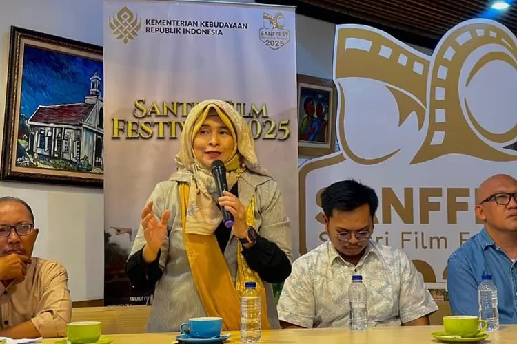 etua Komite Santri National Film Festival (SANFFEST) 2025, Neno Warisman