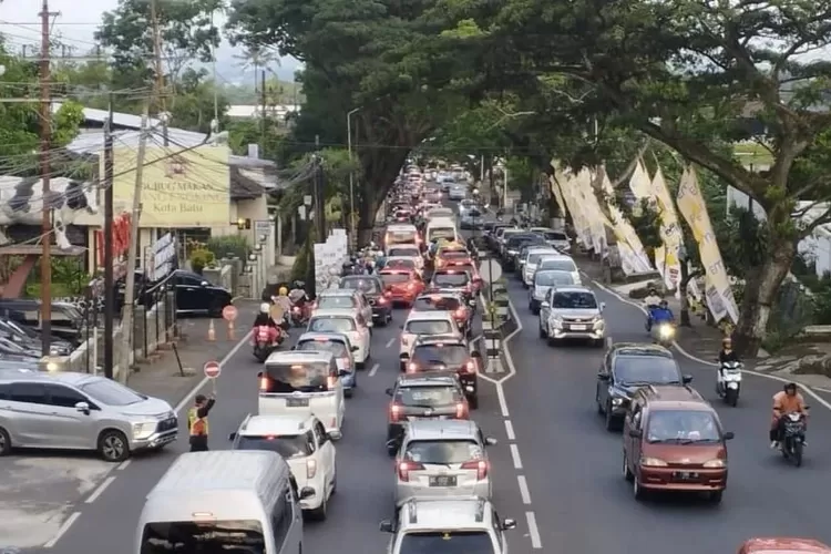 (Ilustrasi) Kendaraan bermotor 