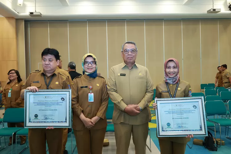 Enam Perangkat Daerah Tangsel Raih Penghargaan Pelayanan Publik Terbaik ...