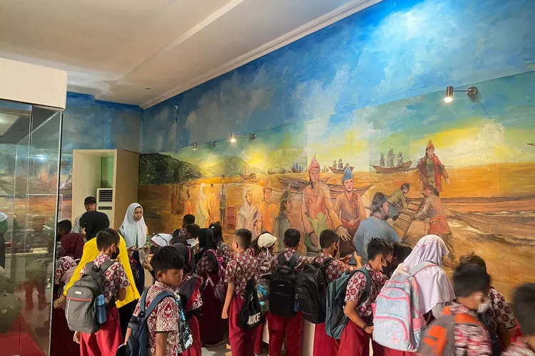 Siswa SDN 6 Pemulutan Barat Manfaatkan Field Trip Dengan Belajar Ke ...