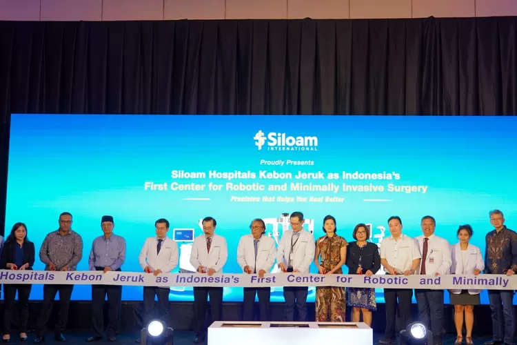 Siloam International Hospitals, hari ini, Selasa (16/12) meresmikan Pusat Bedah Robotik dan Minimal Invasif (Center for Robotic and Minimally Invasive Surgery) pertama di Indonesia
