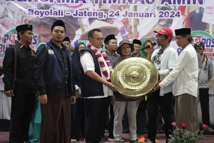 Co-Captain Executive Timnas AMIN Sudirman Said menerima ikrar dukungan bulat rakyat Kabupaten Boyolali, Jawa Tengah. Rabu 24 Januari 2024.