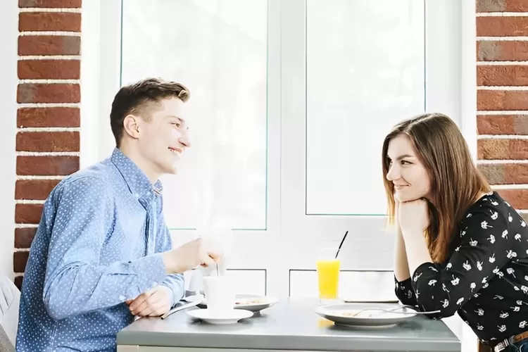 Ilustrasi Ramalan Shio Ular Seminggu Mulai Senin 1 April 2024 ciptakan suasana nyaman: rumah adalah istana Anda (Freepik)