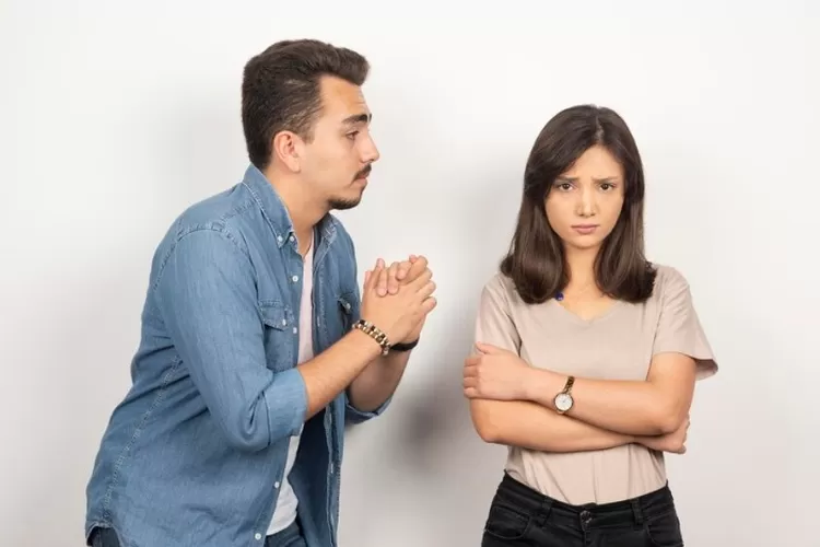 Ilustrasi peruntungan Shio Monyet dan Shio Ayam yang berlaku Kamis 6 Juni 2024  (Azerbaijan_stockers/Freepik)