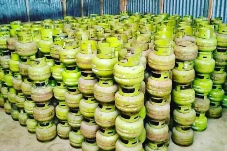 Mendag Zulkifli Hasan ungkap kecurangan volume gas LPG 3 kg di 11 SPBE di Jakarta, Tangerang, dan Bandung. (Tangkapan layar Instagram@_sinar_makmur)