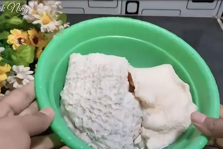 Babat yang telah dibersihkan secara alami dan mudah (Tangkapan layar YouTube Mbak Ning)