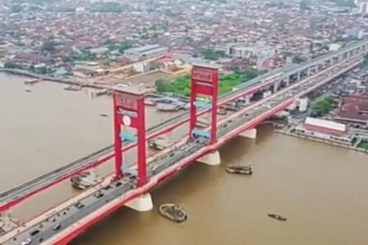 Jembatan Ampera Kota Palembang Sumatera Selatan. (Tangkapan Layar YouTube Life Experience Channel)
