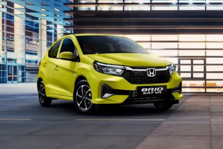 Honda Brio berhasil merajai daftar mobil terlaris di Indonesia pada Januari 2025. ( oto.com)