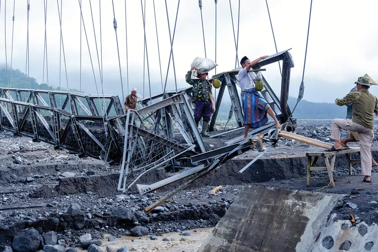 Jembatan Penghubung Lumajang–Malang Selesai Dalam 4 Bulan - Jawa Pos