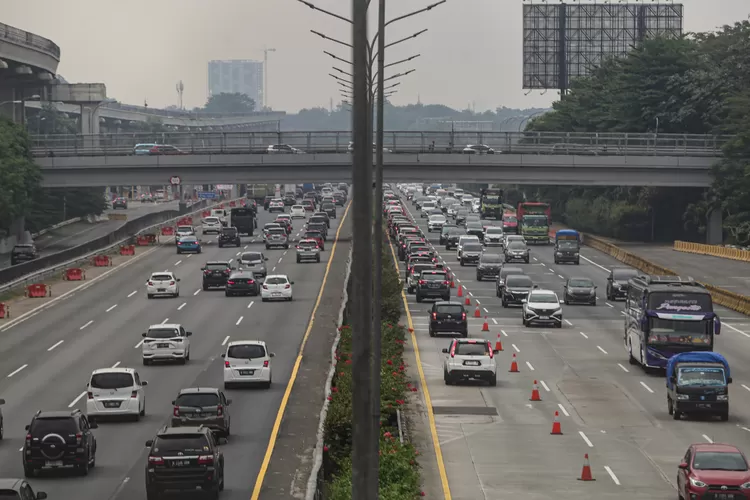 Jasa Marga Berlakukan Contraflow Di Ruas Tol Jagorawi Arah Jakarta ...