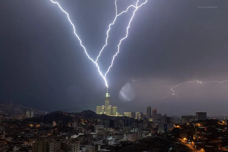 Kesaksian Warga Lokal soal Ngerinya Badai Petir yang Hantam Makkah - Jawa  Pos