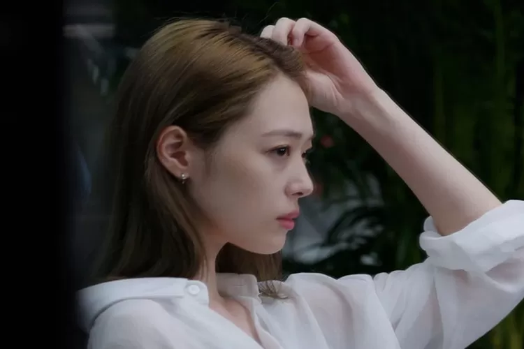 Netflix Resmi Rilis ‘Persona: Sulli’ Film Dokumenter Kenangan Mendiang Choi Jin Ri Sebelum Mengakhiri Hidupnya