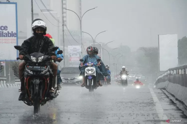 BMKG Perkirakan Hujan Deras Bakal Guyur Mayoritas Kota Besar Di ...