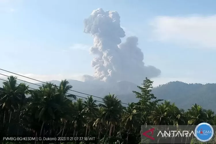 Gunung Dukono Meletus Kembali, Berikut 17 Gunung Berstatus Level ...