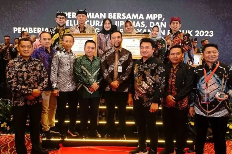 Banyuwangi Sabet Tiga Penghargaan Pelayanan Publik Nasional - Jawa Pos